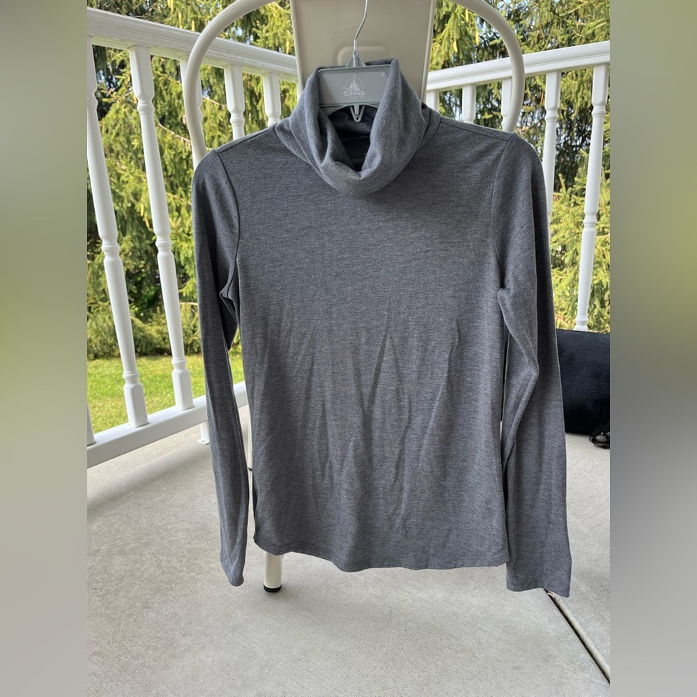 Grey turtleneck